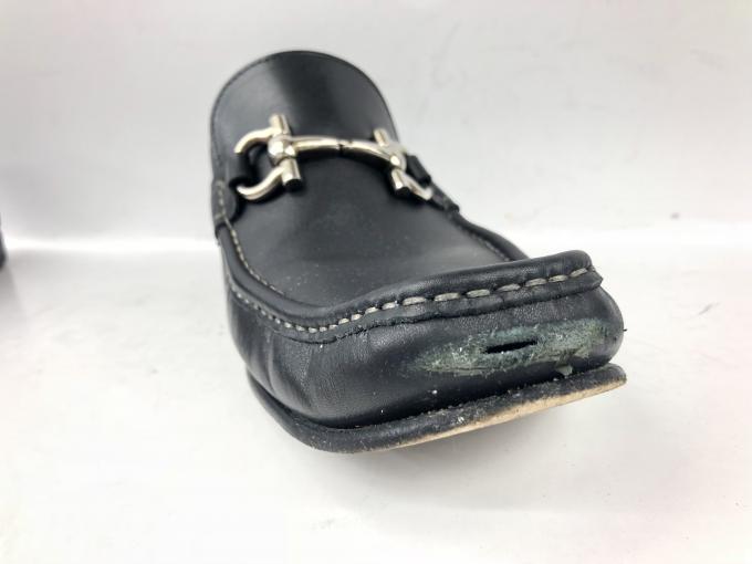 目黒駅の靴修理 リペアショップ セピア サルバトーレフェラガモ Salvatore Feragamo つま先穴補修修理